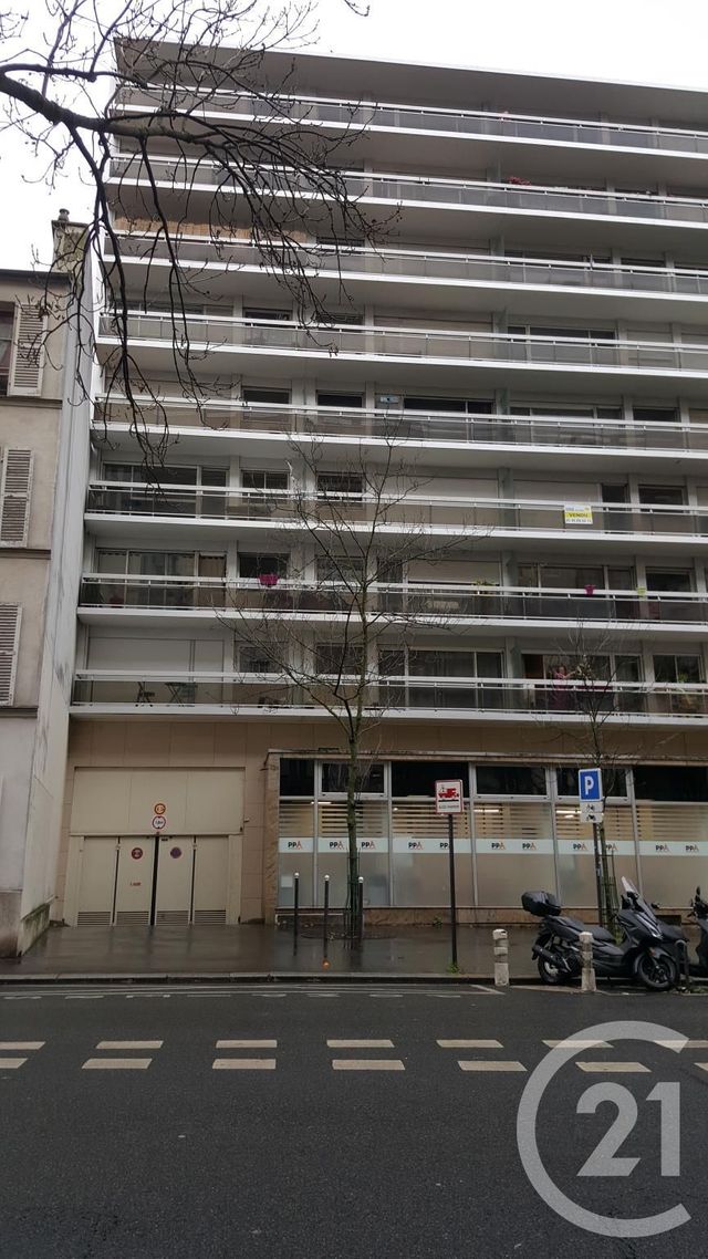 Parking à louer - 11 m2 - Paris - 75014 - ILE-DE-FRANCE