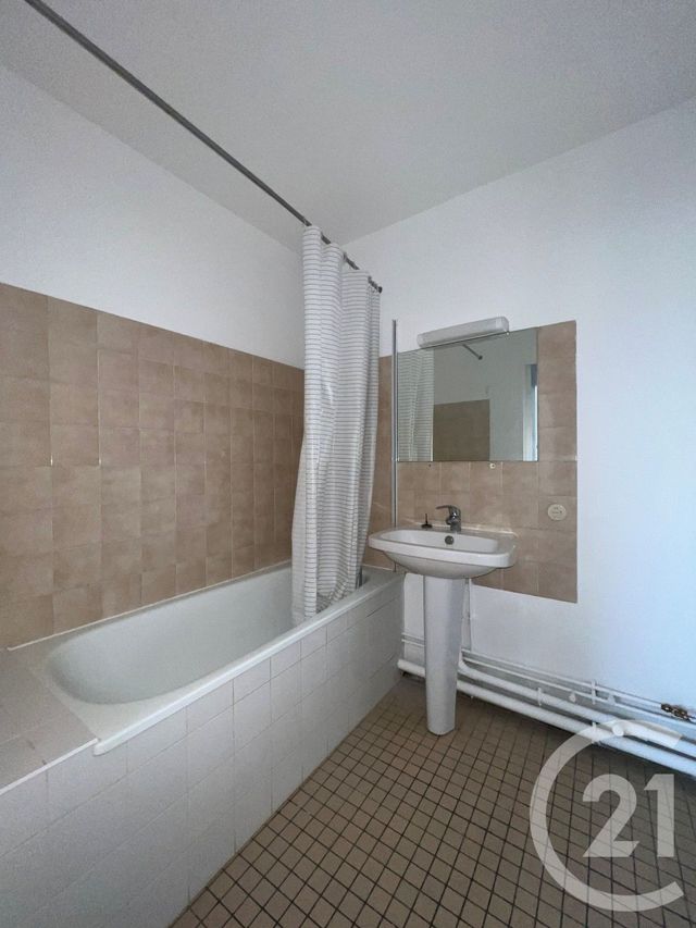 Appartement F3 à louer - 3 pièces - 66 m2 - Paris - 75013 - ILE-DE-FRANCE