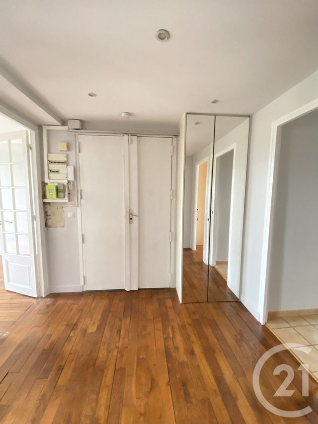 Afficher la photo en grand Appartement F3 à louer - 3 pièces - 65,77 m2 - Paris - 75014 - ILE-DE-FRANCE