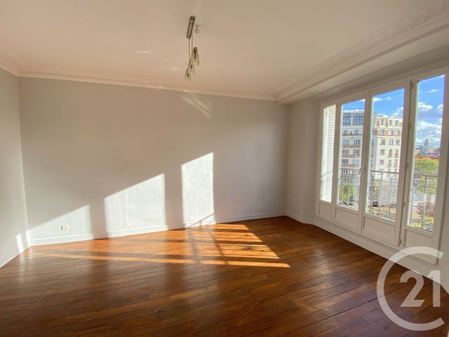 Afficher la photo en grand Appartement F3 à louer - 3 pièces - 65,77 m2 - Paris - 75014 - ILE-DE-FRANCE