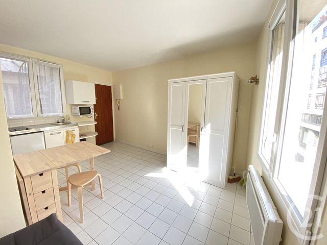 Appartement Studio à louer PARIS
