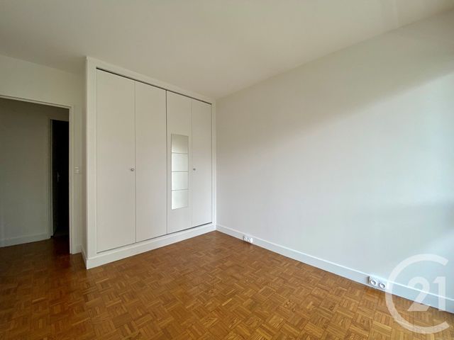 Afficher la photo en grand Appartement F2 à louer - 2 pièces - 50,02 m2 - Paris - 75014 - ILE-DE-FRANCE