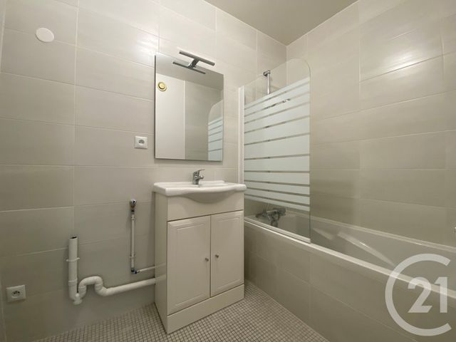 Afficher la photo en grand Appartement F2 à louer - 2 pièces - 50,02 m2 - Paris - 75014 - ILE-DE-FRANCE