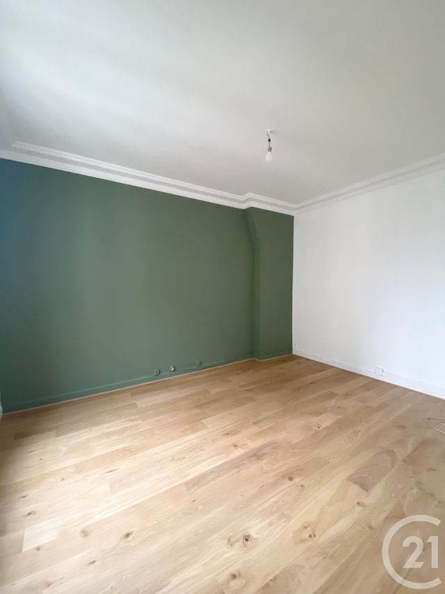 Afficher la photo en grand Appartement F3 à louer - 3 pièces - 48,50 m2 - Paris - 75013 - ILE-DE-FRANCE