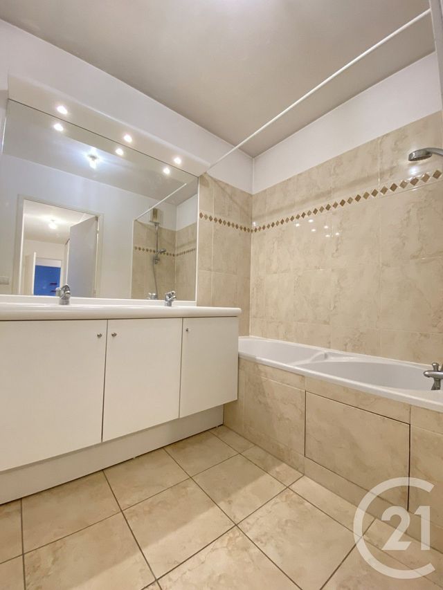 Appartement F4 &agrave; louer - 4 pi&egrave;ces - 91,52 m2 - St Ouen - 93 - ILE-DE-FRANCE