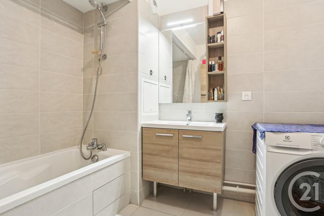 Afficher la photo en grand Appartement F3 à vendre - 3 pièces - 68 m2 - Bagneux - 92 - ILE-DE-FRANCE